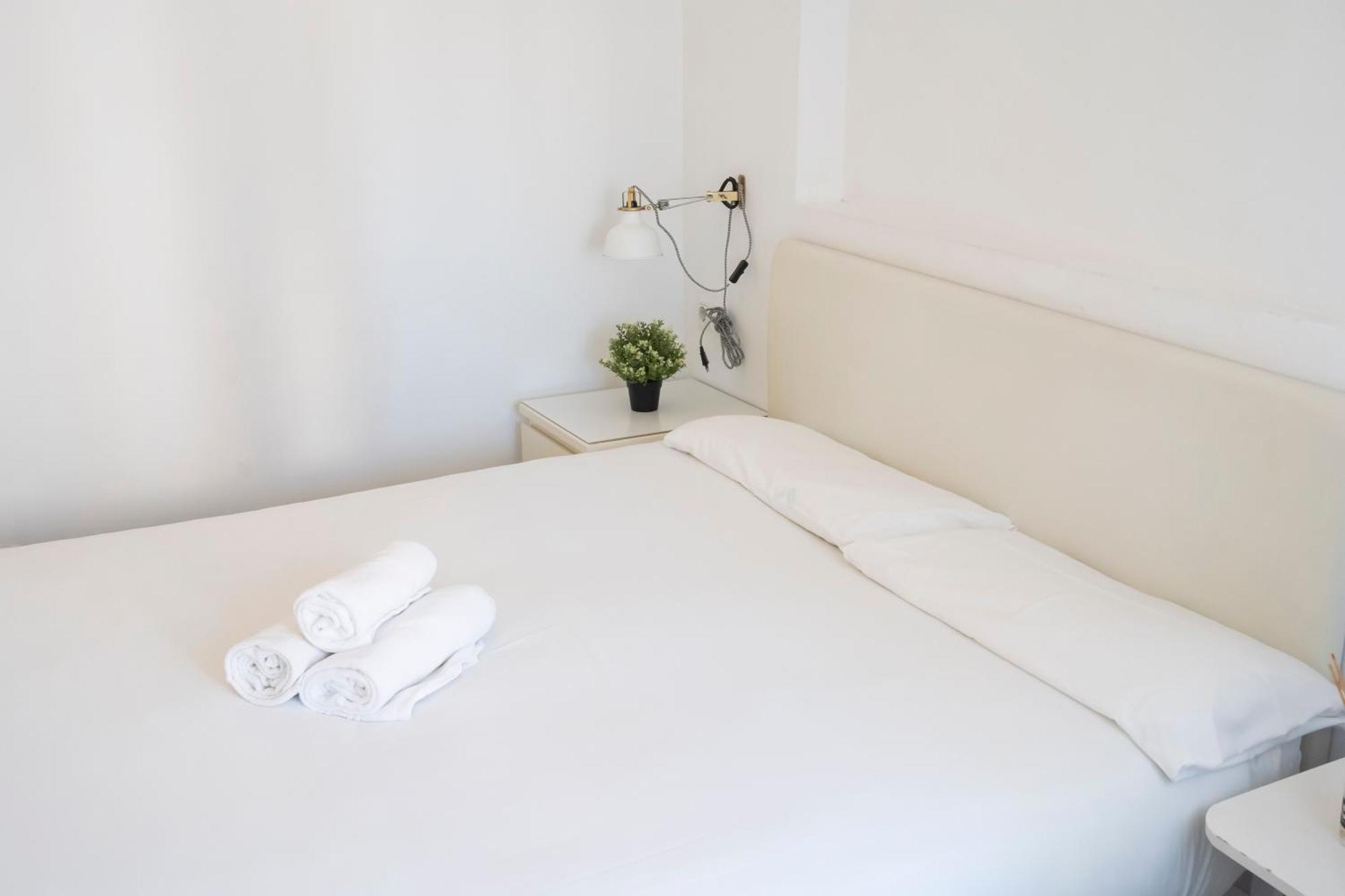 Apartamento Coqueto Malaga Luaran gambar